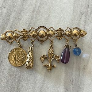 Vintage Victorian Bar Charm Brooch